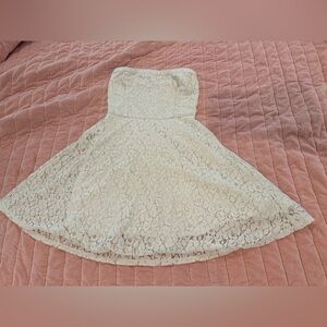 Hollister size Small Strapless white lace dress